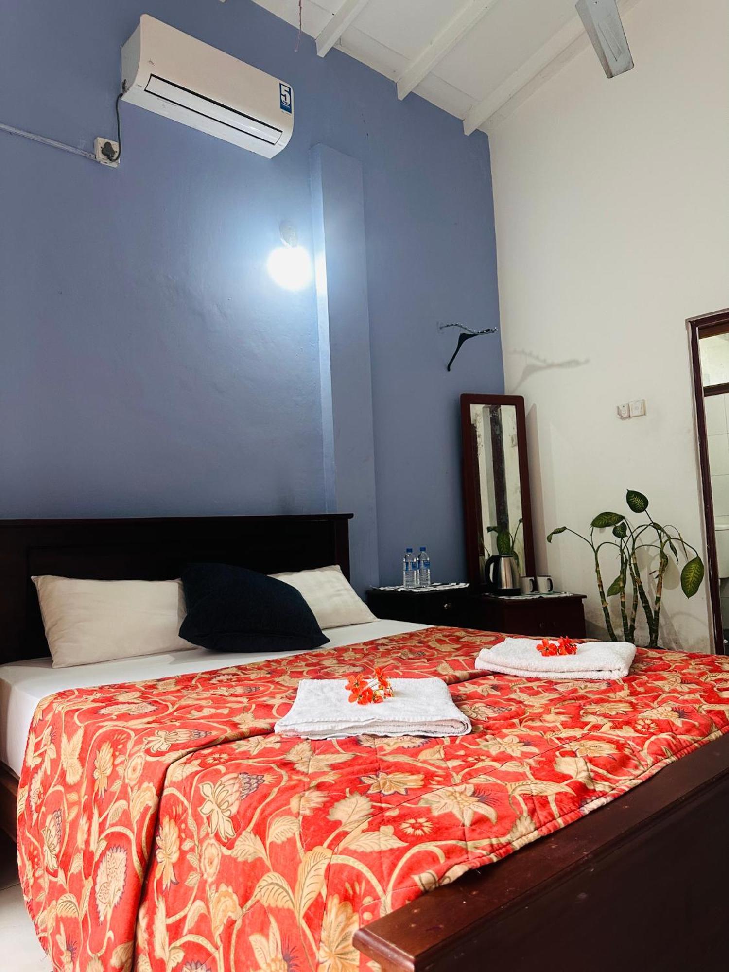 New Nethmi Villa Kandy Exterior foto